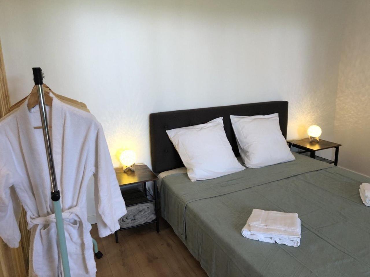 Les Cabanes Du Lac - Spa - Petit Dejeune - Cabane Du Frene & Cabane Du Chene Premium Sevignacq Kültér fotó